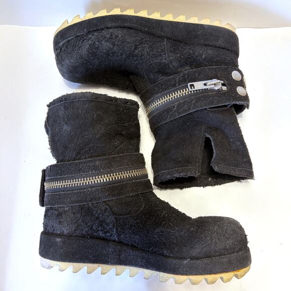 COMME DES GARCONS Textured Leather Zipped Ankle Boots in Black Size 8 - Picture 9 of 14